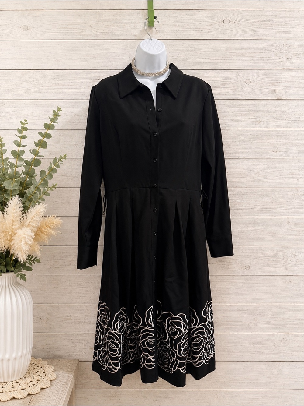 Oscar de la Renta - Black Button-Front Floral Hem Shirt Dress -